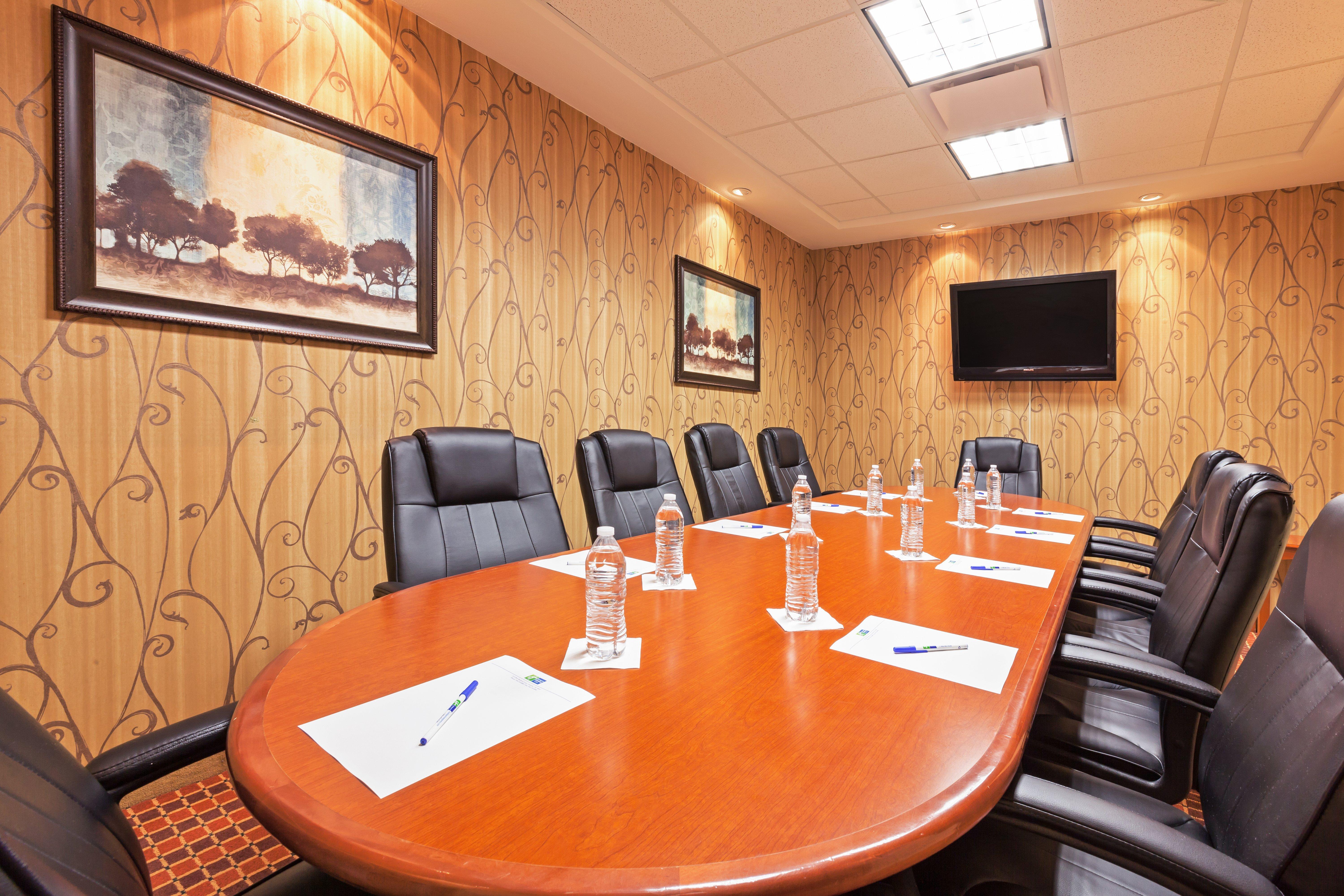 Holiday Inn Express & Suites - Laredo-Event Center Area By Ihg Exterior foto