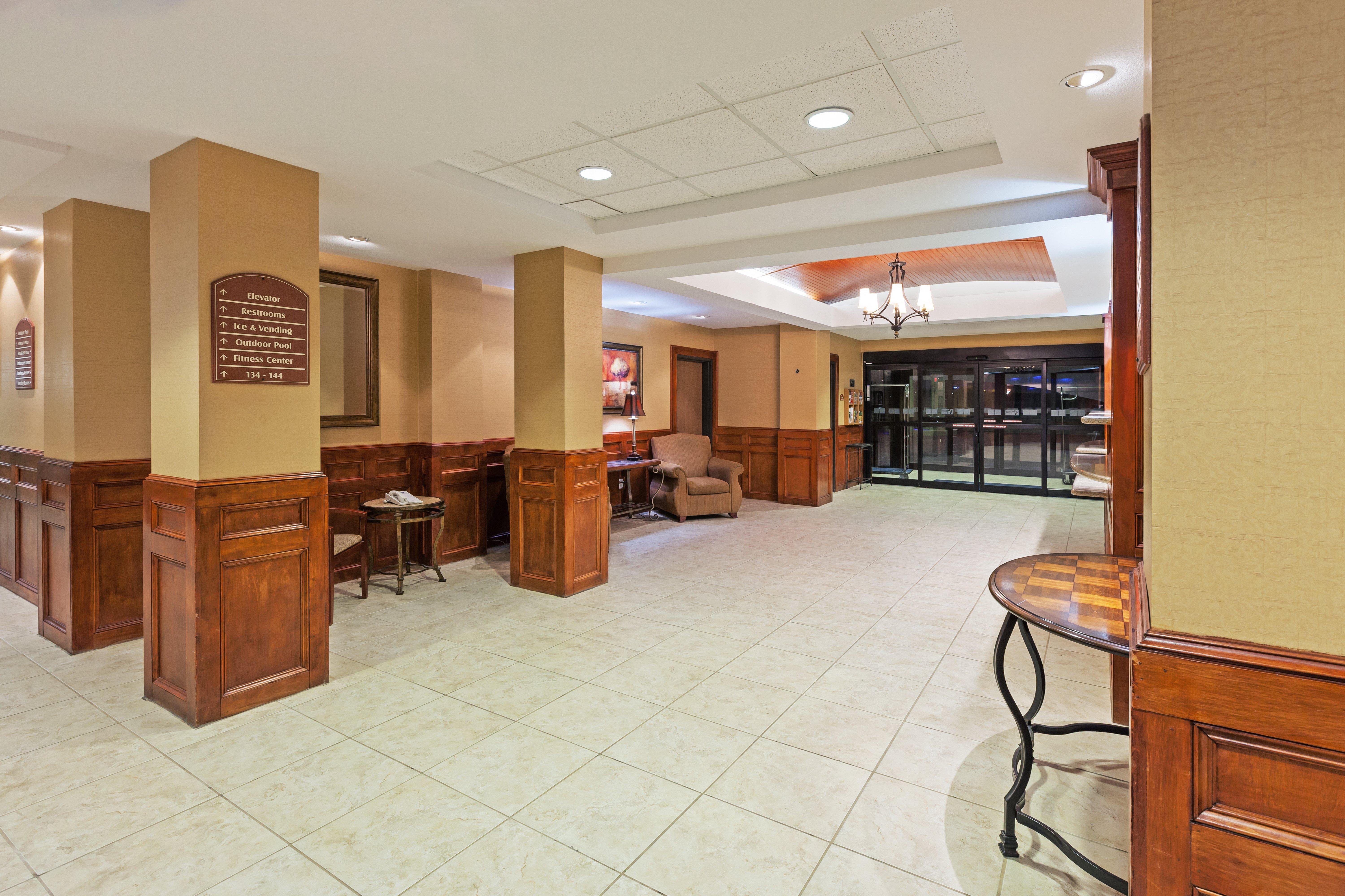 Holiday Inn Express & Suites - Laredo-Event Center Area By Ihg Exterior foto