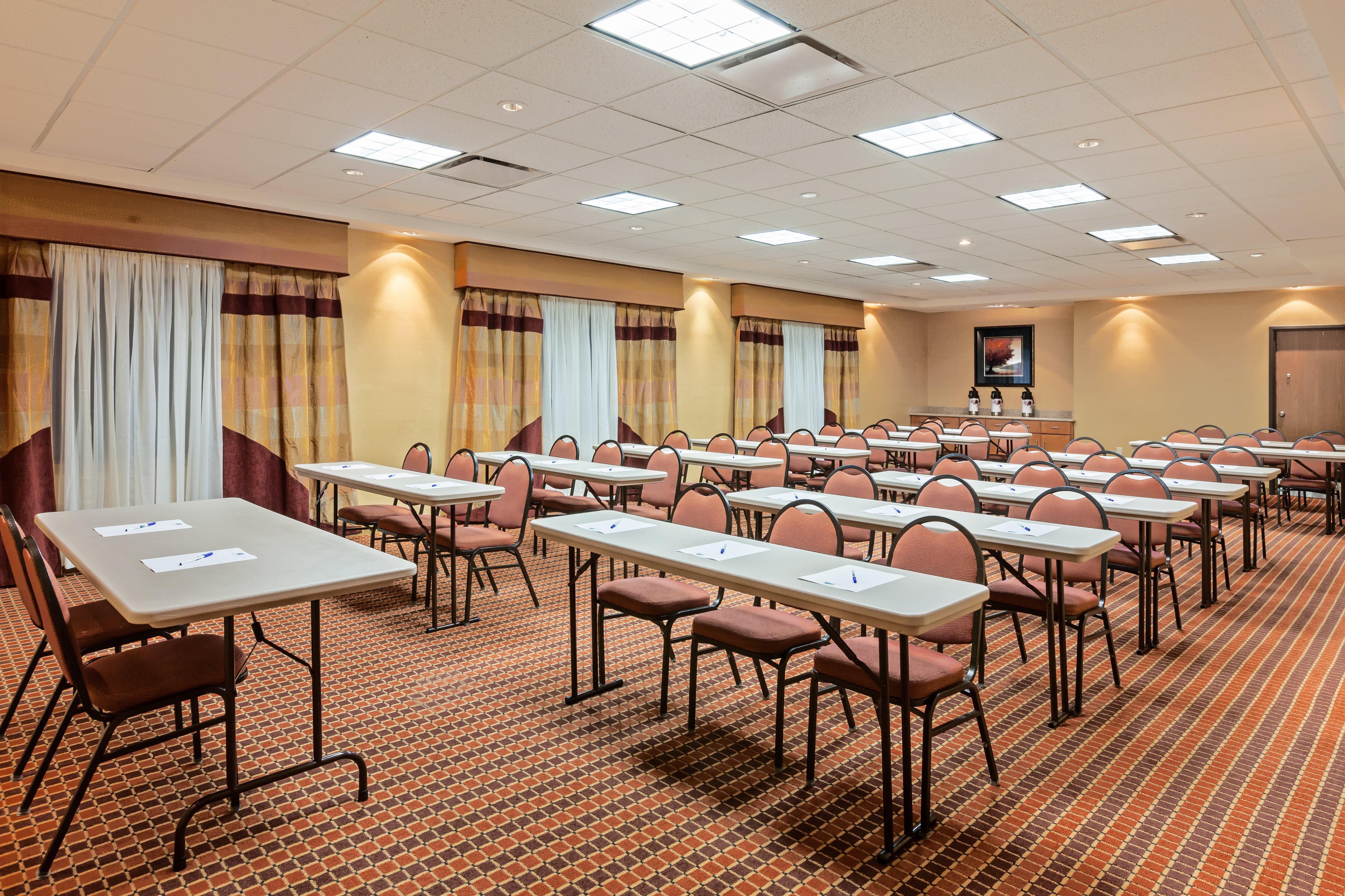 Holiday Inn Express & Suites - Laredo-Event Center Area By Ihg Exterior foto
