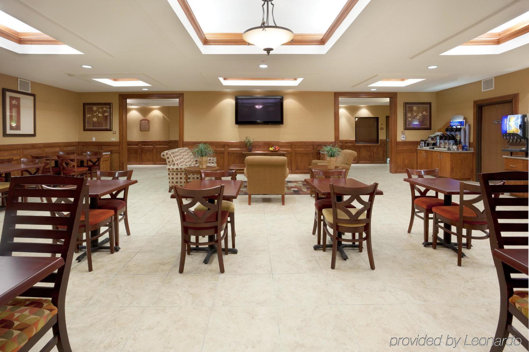 Holiday Inn Express & Suites - Laredo-Event Center Area By Ihg Restaurant foto