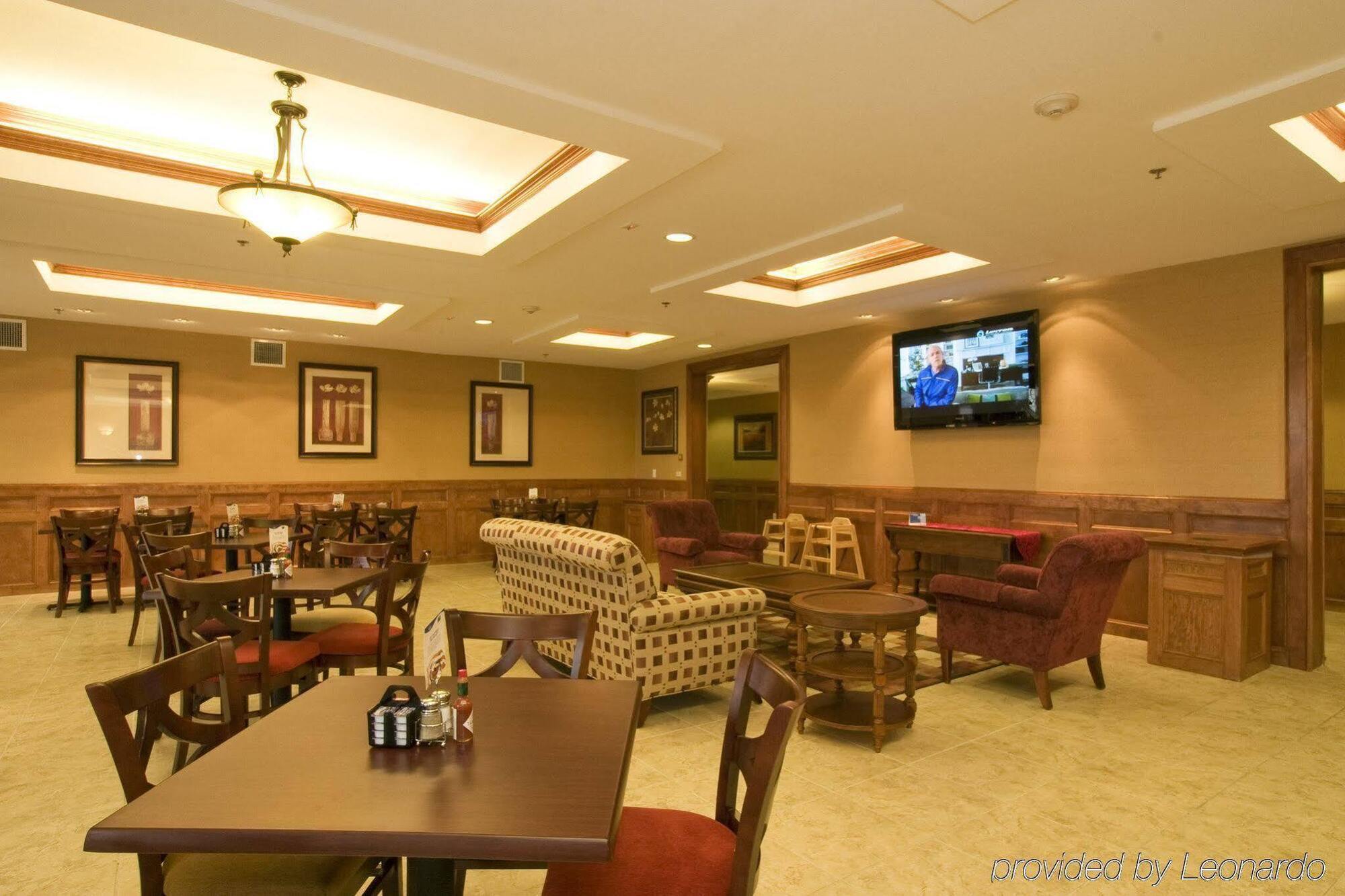 Holiday Inn Express & Suites - Laredo-Event Center Area By Ihg Exterior foto