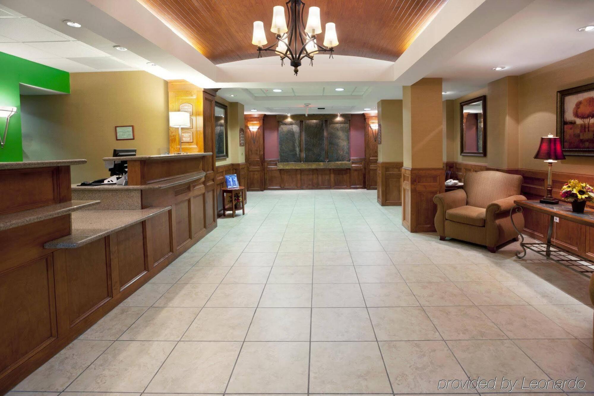 Holiday Inn Express & Suites - Laredo-Event Center Area By Ihg Exterior foto